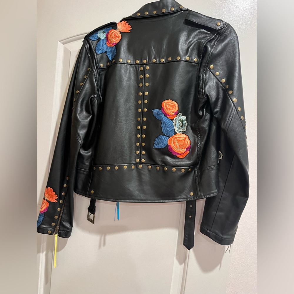 2 piece 100% real leather  embellished floral mini skirt and jacket - Picture 4 of 5